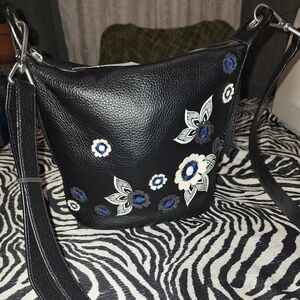 NWST VERA BRADLEY Carson Mini Hobo Crossbody Black Pebbled Leather